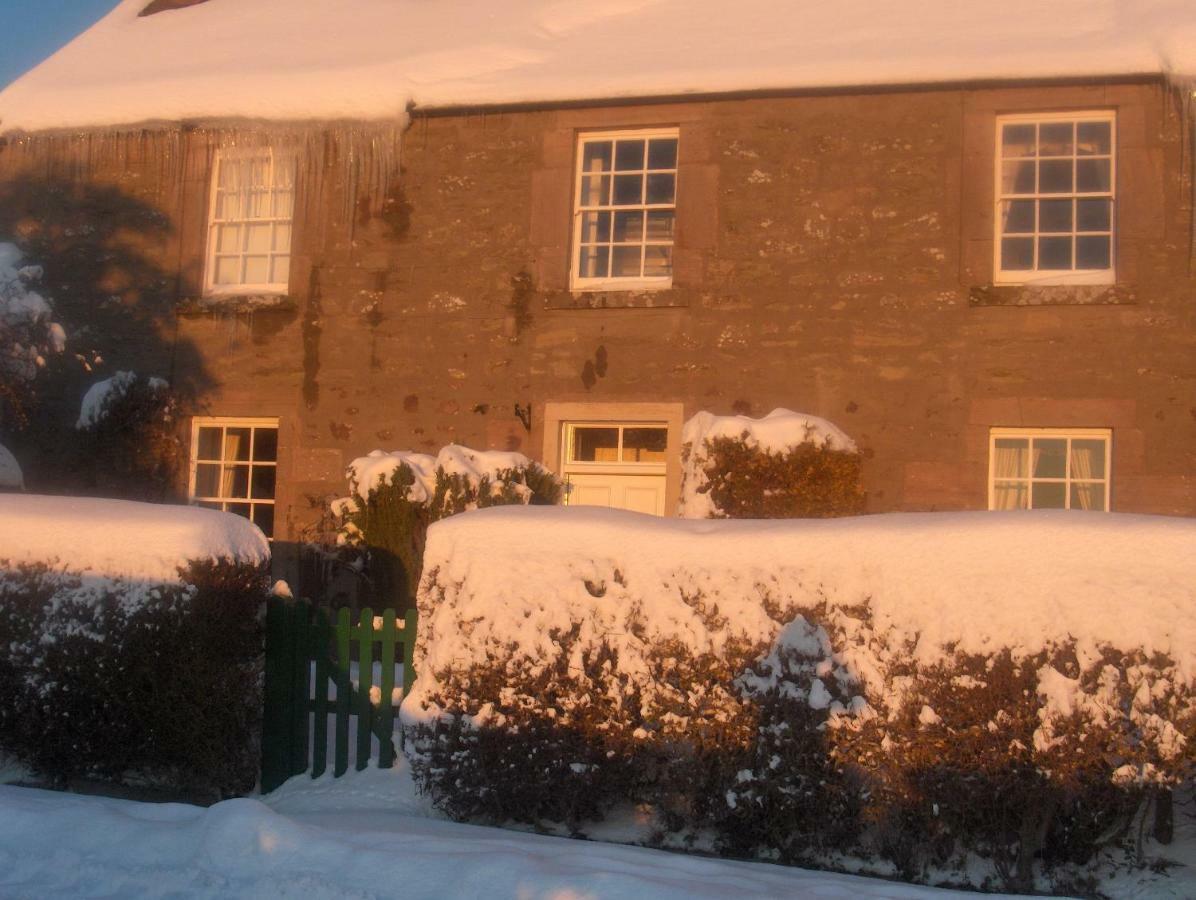 The Old School House Mordington Bed & Breakfast Exterior photo