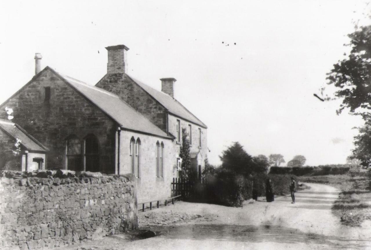 The Old School House Mordington Bed & Breakfast Exterior photo